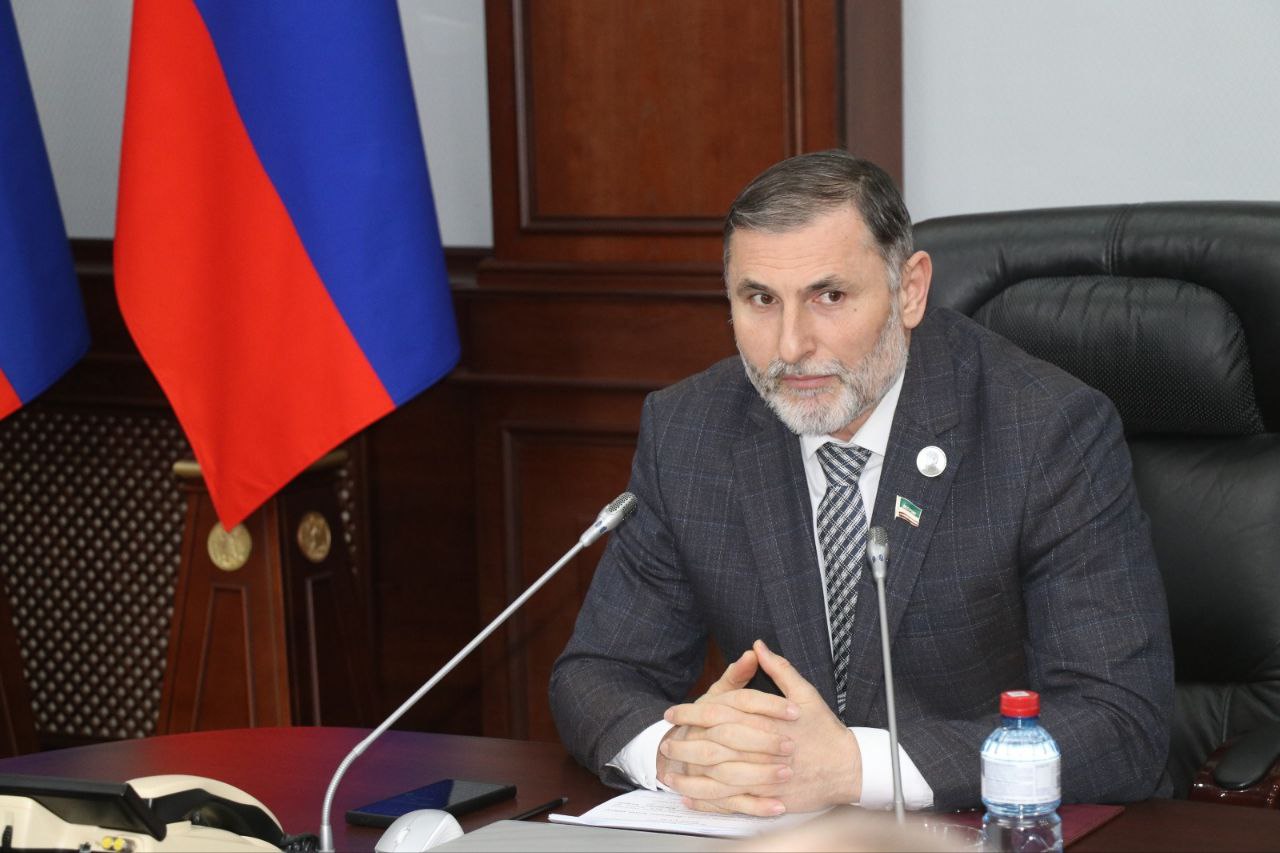 В Парламенте Чеченской Республики прошло заседание межведомственной пограничной комиссии ЧР В Парламенте Чеченской Республики прошло заседание межведомственной пограничной комиссии ЧР