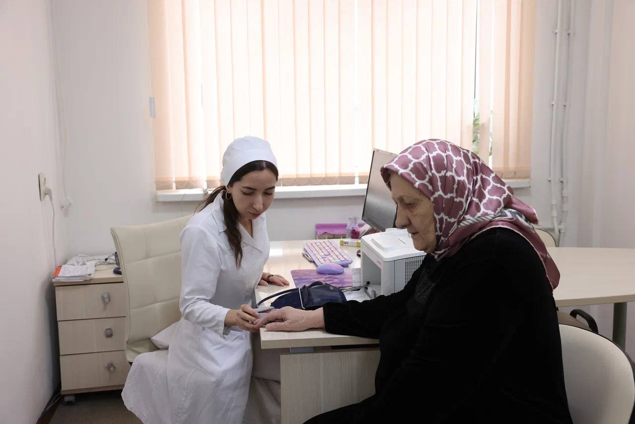 Матери погибшего участника СВО оказали комплексную медицинскую помощь по итогам Прямой линии с Главой ЧР Матери погибшего участника СВО оказали комплексную медицинскую помощь по итогам Прямой линии с Главой ЧР