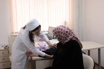 Матери погибшего участника СВО оказали комплексную медицинскую помощь по итогам Прямой линии с Главой ЧР