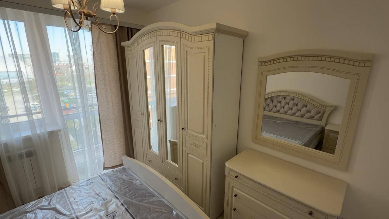 Еще одна семья участника специальной военной операции получила квартиру по итогам прошедшей в воскресенье Прямой линии с Главой региона Рамзаном Кадыровым Еще одна семья участника специальной военной операции получила квартиру по итогам прошедшей в воскресенье Прямой линии с Главой региона Рамзаном Кадыровым