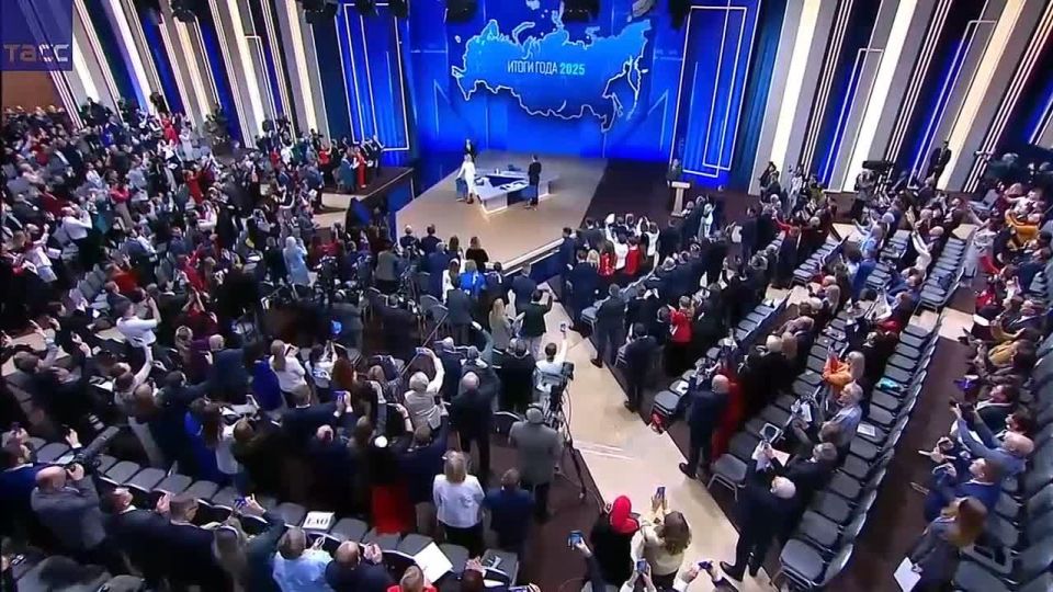 В Москве началась прямая линия «Итоги года с Владимиром Путиным»