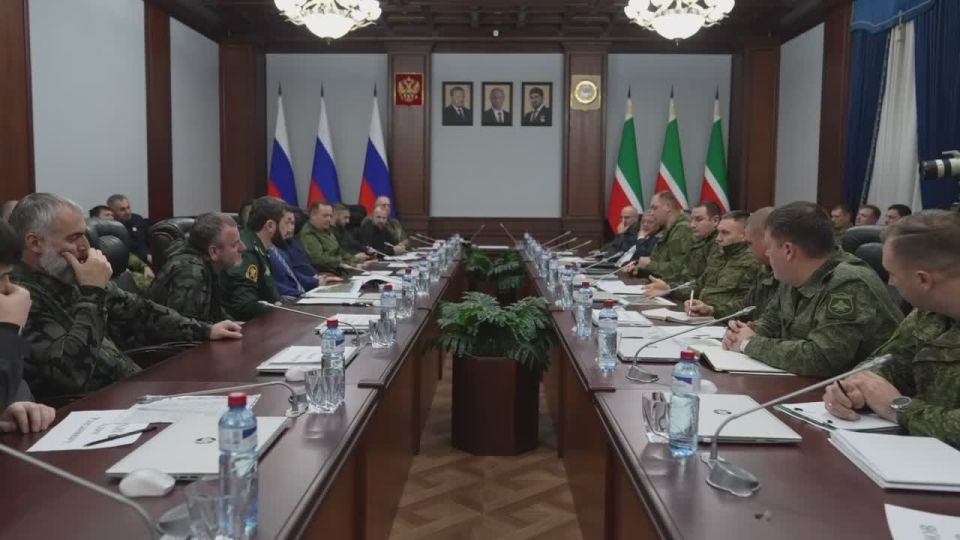 Магомед Даудов: Друзья! По поручению моего ДОРОГОГО БРАТА, Главы Чеченской Республики, Героя России, генерал-полковника РАМЗАНА АХМАТОВИЧА КАДЫРОВА провёл расширенное совещание с руководством силовых структур и...