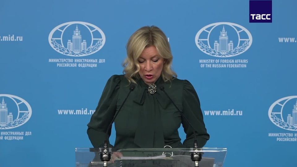 Украинские силовики получили задачу максимально закрутить гайки и выдать 2 млн повесток в начале 2026 года, что будет фактически означать всеобщую мобилизацию, заявила Мария Захарова