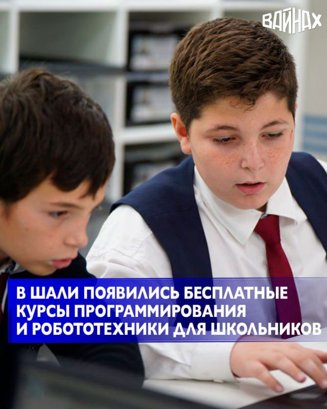 (������, �������, ����, �����, ���� ��. ������� � ��.). ��������� ��������� ����������� ����� ���������������� (Python, C++, JavaScript) � ����������, �������� ������������ ������ ��� ������������ ��������� � �����...