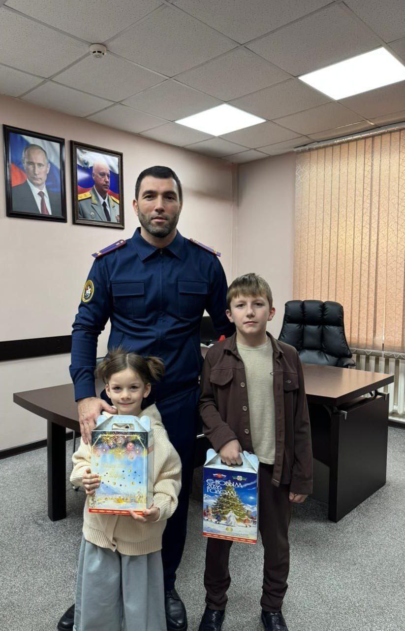 В преддверии самого волшебного праздника года — Нового года — состоялась добрая и трогательная акция по вручению подарков детям