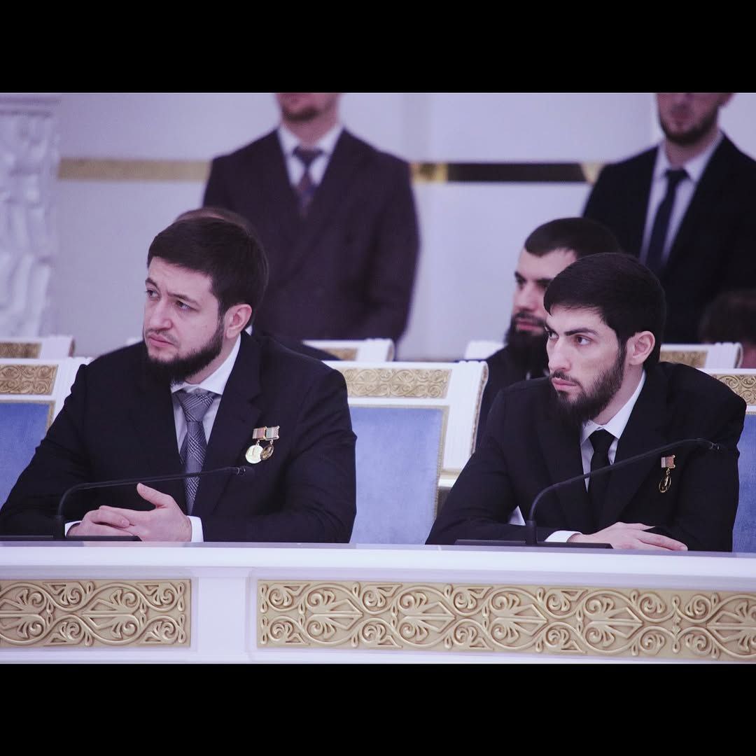 Глава Чеченской Республики Рамзан Кадыров провел расширенное итоговое совещание, в ходе которого подробно ознакомился с достижениями органов исполнительной и муниципальной власти в уходящем году Глава Чеченской Республики Рамзан Кадыров провел расширенное итоговое совещание, в ходе которого подробно ознакомился с достижениями органов исполнительной и муниципальной власти в уходящем году