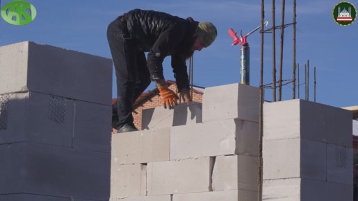 В ГРОЗНОМ АКТИВНО ПРОДОЛЖАЕТСЯ СТРОИТЕЛЬСТВО ТАУНХАУСОВ ДЛЯ НУЖДАЮЩИХСЯ СЕМЕЙ