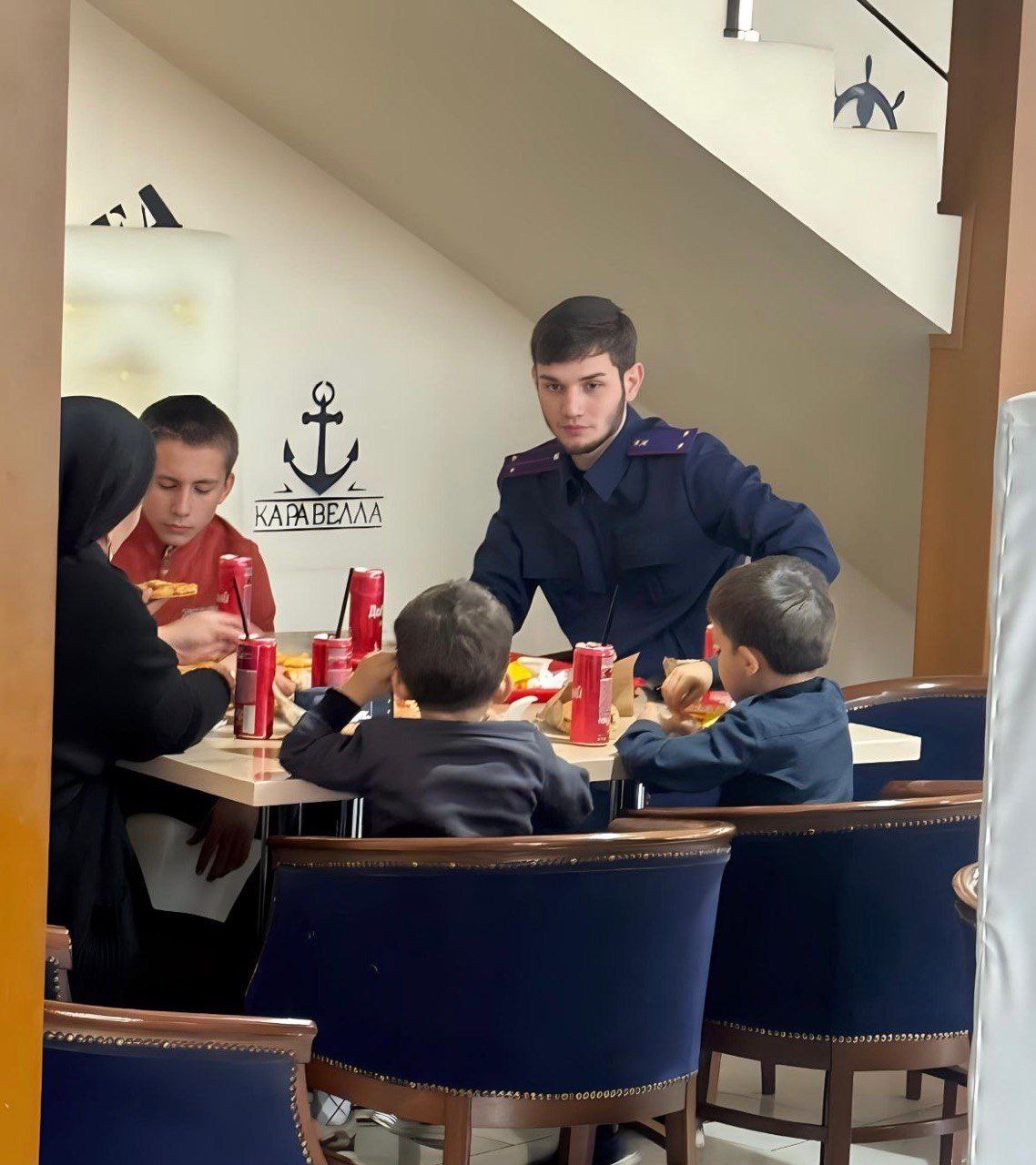 Следователи исполнили новогоднее желание пятерых детей из многодетной семьи погибшего участника специальной военной операции Следователи исполнили новогоднее желание пятерых детей из многодетной семьи погибшего участника специальной военной операции