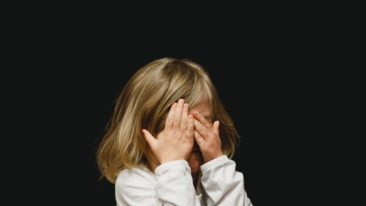 Усыновление или ловушка? Как корыстные мотивы ставят под угрозу интересы детей