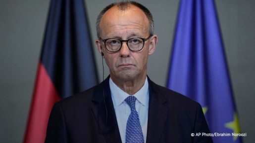 Мерц потребовал от Зеленского остановить бегство молодых мужчин с Украины: