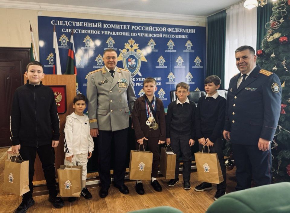 "Елка желаний" в следственном управлении СК России по Чеченской Республике ПРОДОЛЖЕНИЕ