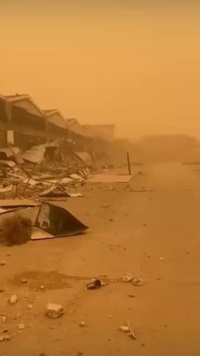 Сильнейшая песчаная буря обрушилась на город Бенгази, а также на несколько районов в восточной, центральной и западной Ливии