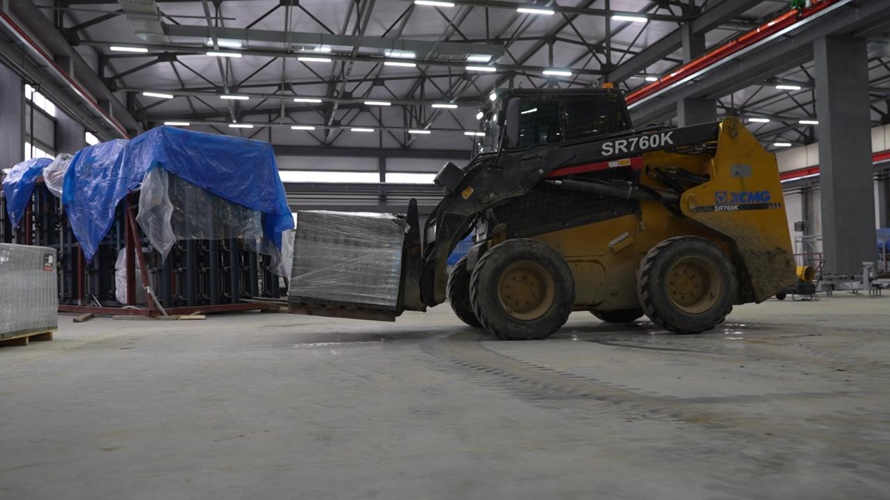 Мэр Грозного Хас-Магомед Кадыров провел инспекцию строящегося завода ООО «СТЕКЛОСТРОЙ» по закалке стекла и изготовлению стеклопакетов, расположенного в особой экономической зоне «Грозный» Мэр Грозного Хас-Магомед Кадыров провел инспекцию строящегося завода ООО «СТЕКЛОСТРОЙ» по закалке стекла и изготовлению стеклопакетов, расположенного в особой экономической зоне «Грозный»