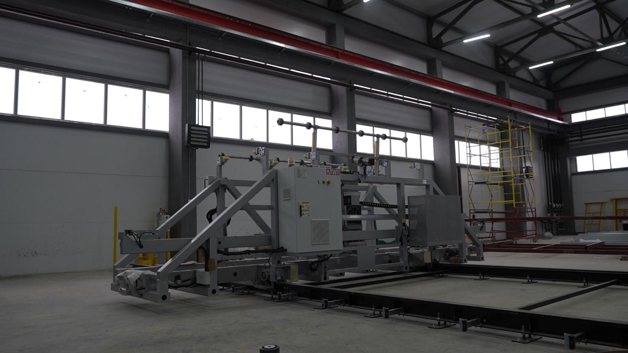 Мэр Грозного Хас-Магомед Кадыров провел инспекцию строящегося завода ООО «СТЕКЛОСТРОЙ» по закалке стекла и изготовлению стеклопакетов, расположенного в особой экономической зоне «Грозный» Мэр Грозного Хас-Магомед Кадыров провел инспекцию строящегося завода ООО «СТЕКЛОСТРОЙ» по закалке стекла и изготовлению стеклопакетов, расположенного в особой экономической зоне «Грозный»