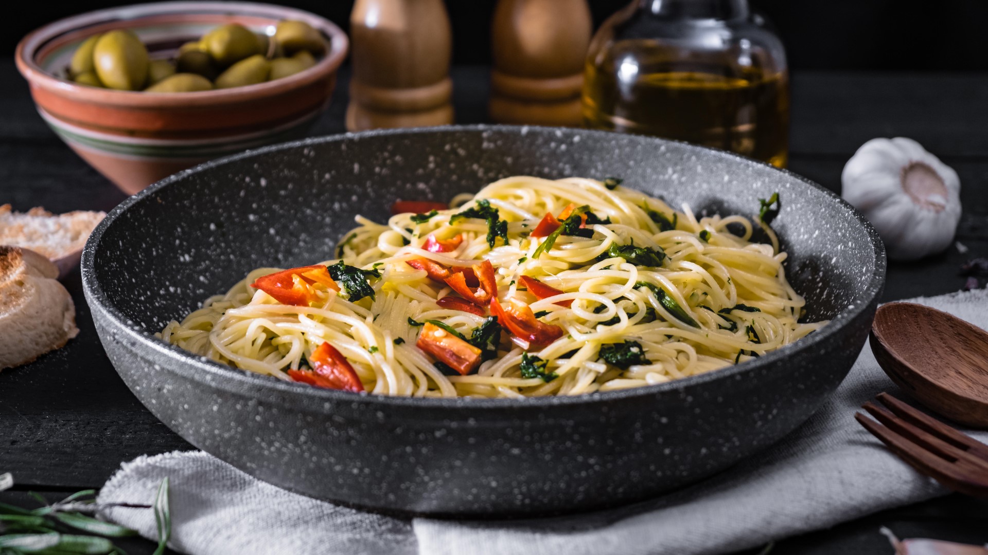 Варите макароны только так, чтобы не слипались: потом даже промывать не придется