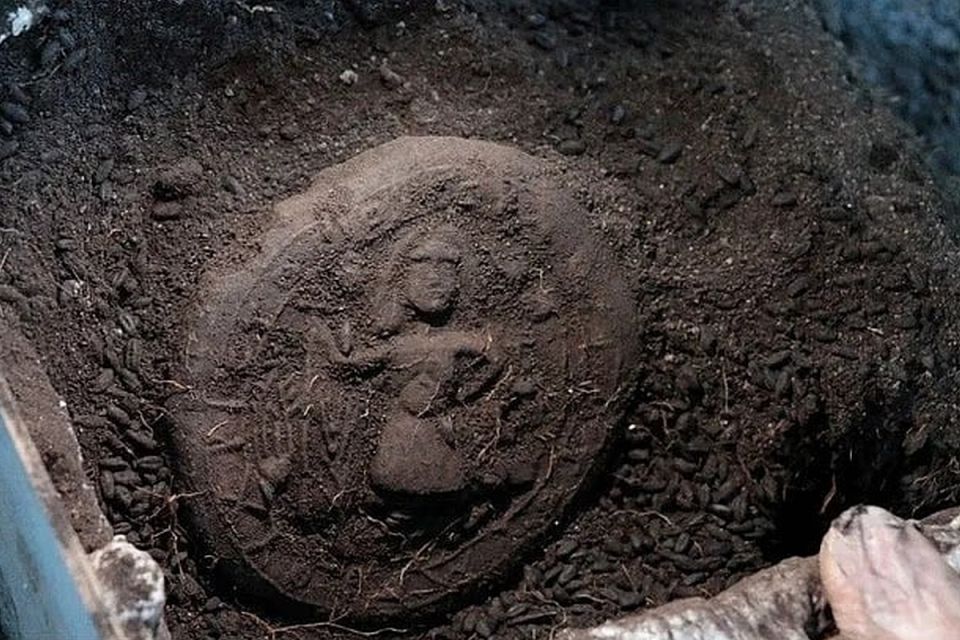 1300-летние хлеба с изображением Иисуса открывают окна в прошлое