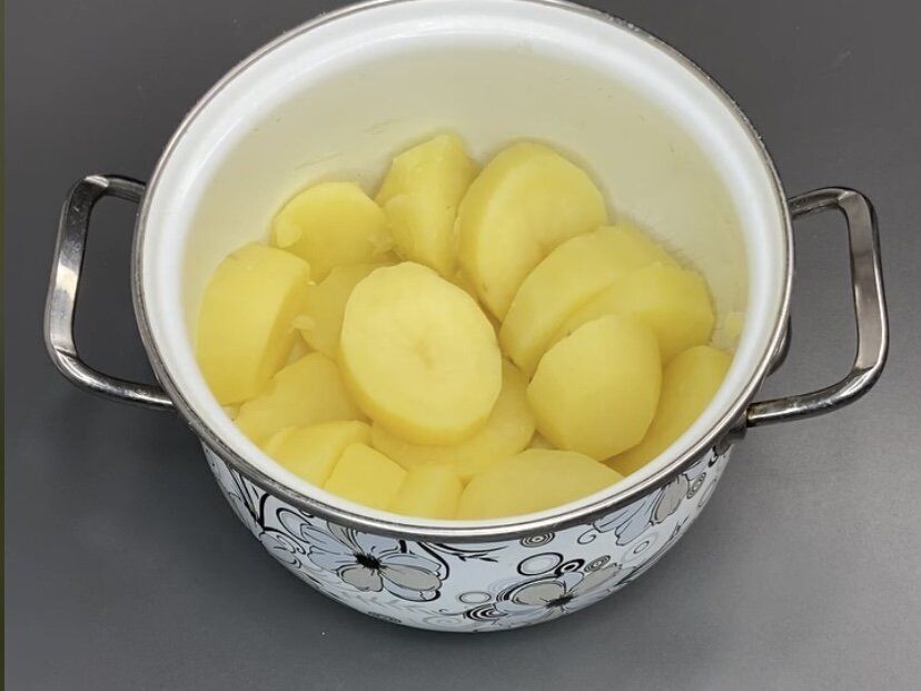 Чебуреки с картофелем и сыром: простые вегетарианские рецепты, которые покорят каждый стол