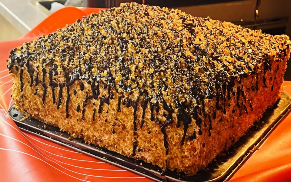 Ленивый медовик: идеальный торт за 30 минут