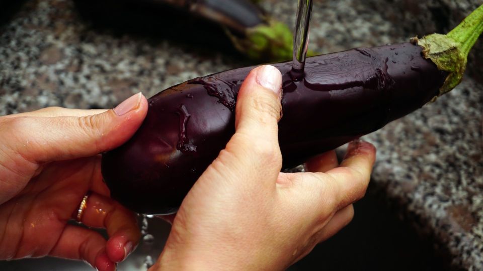 Так баклажаны на зиму вы еще не готовили: секрет в неожиданном продукте