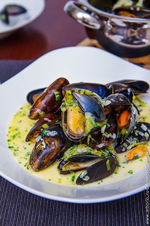 Мидии в сливочном соусе