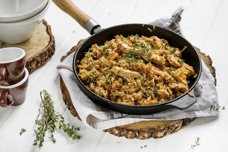 Наблюдение за простым пловом: как уют на плите рождает уверенность